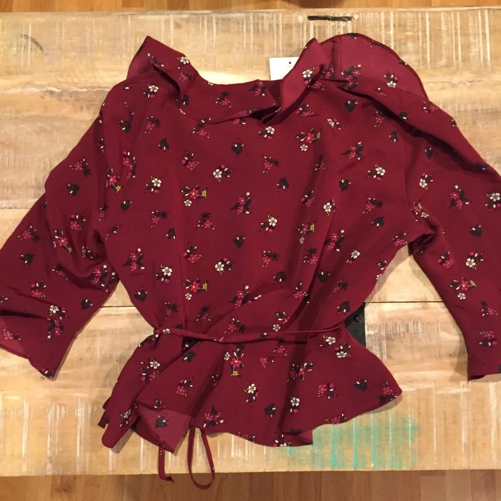 NWT TopShop Ditsy Print Frill Blouse 6 burgundy floral - Picture 3 of 6